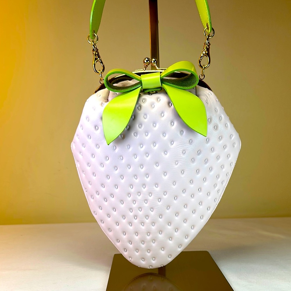NWOT RARE Earl’s Favourite Strawberry Leather Bag Removable Green Bow